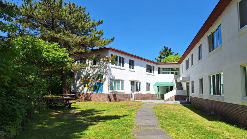 JCS campus and learning environment